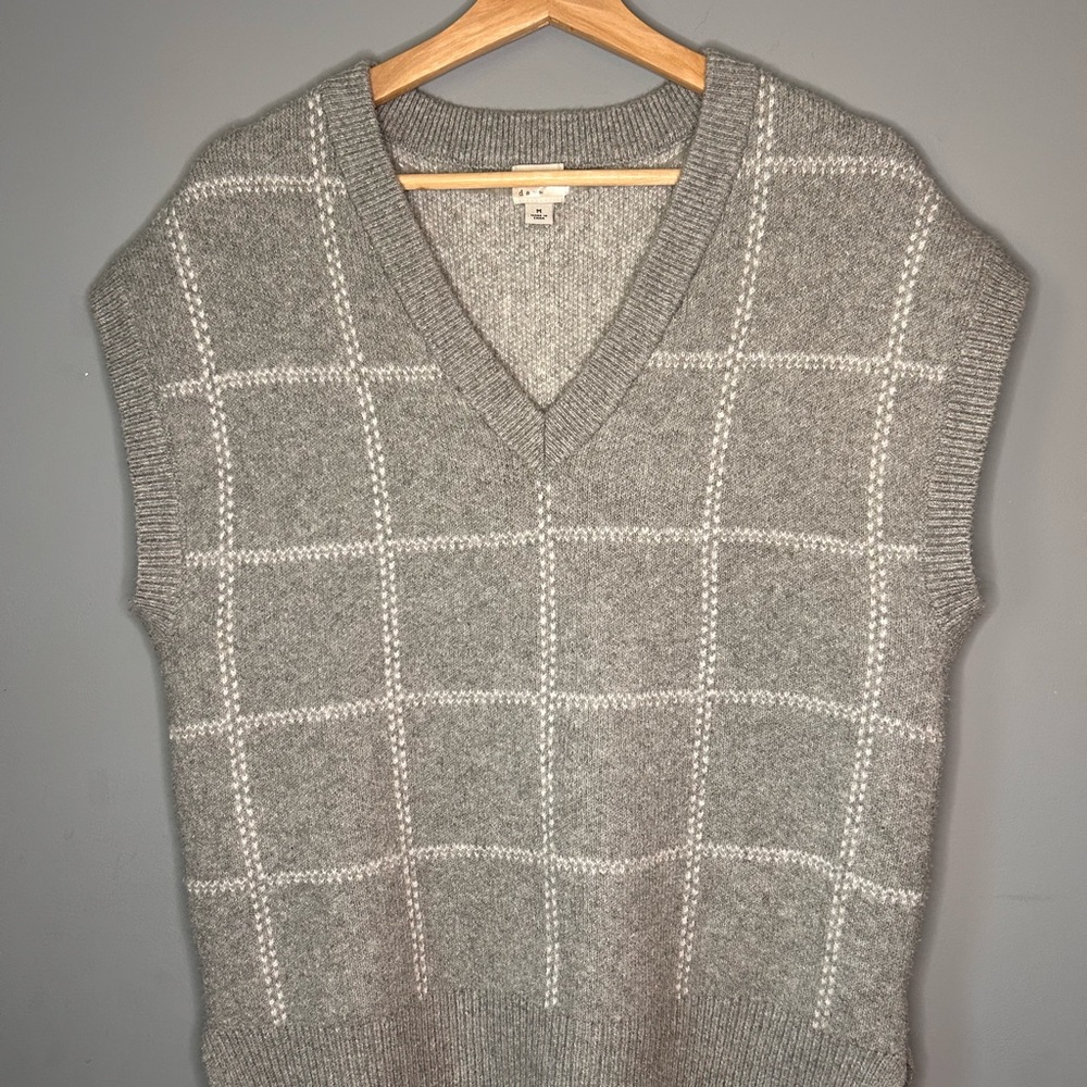 Sweater Vest